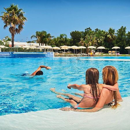 Riva Marina Resort - Cdshotels กาโรวิญโญ ภายนอก รูปภาพ