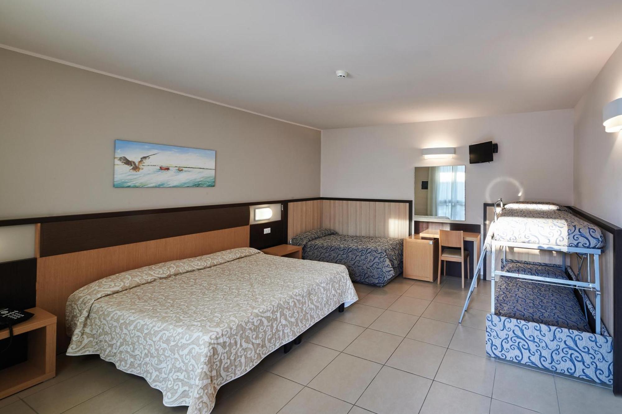Riva Marina Resort - Cdshotels กาโรวิญโญ ภายนอก รูปภาพ