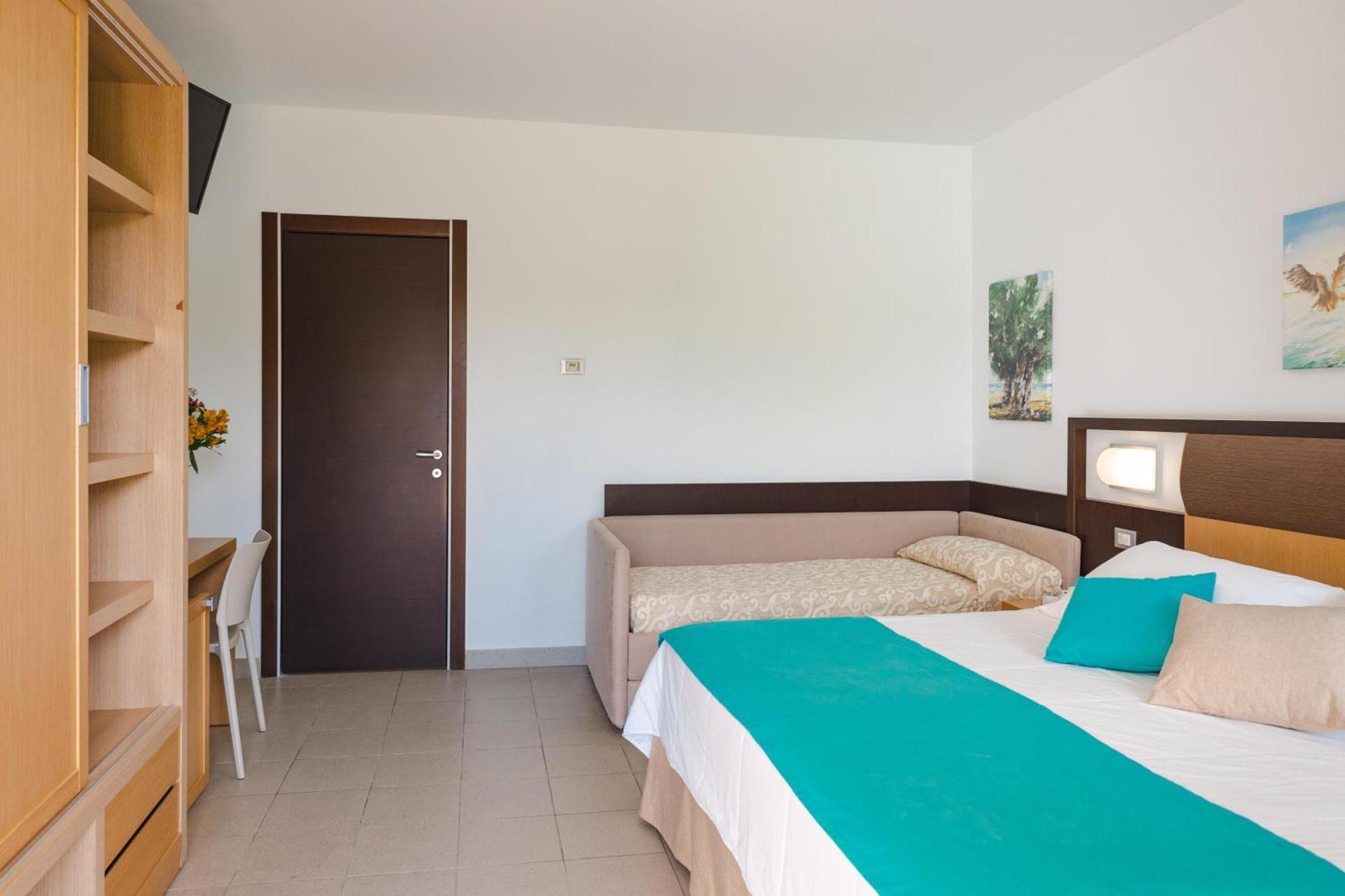 Riva Marina Resort - Cdshotels กาโรวิญโญ ภายนอก รูปภาพ