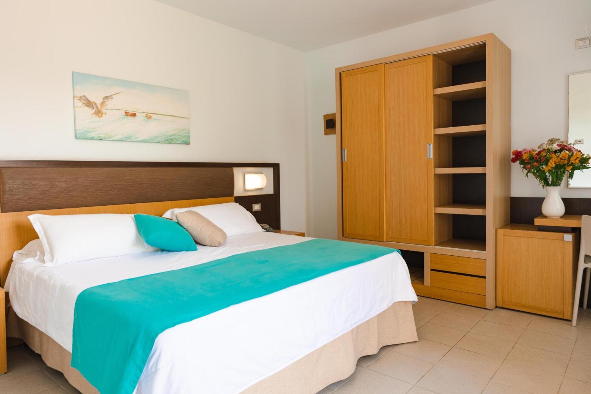 Riva Marina Resort - Cdshotels กาโรวิญโญ ภายนอก รูปภาพ