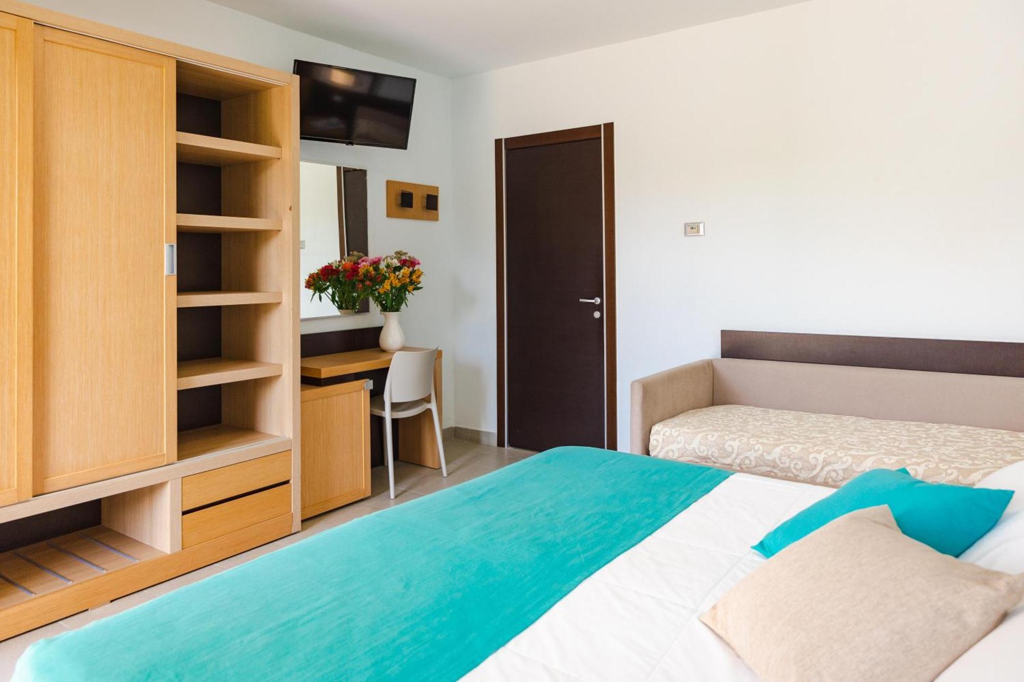 Riva Marina Resort - Cdshotels กาโรวิญโญ ภายนอก รูปภาพ