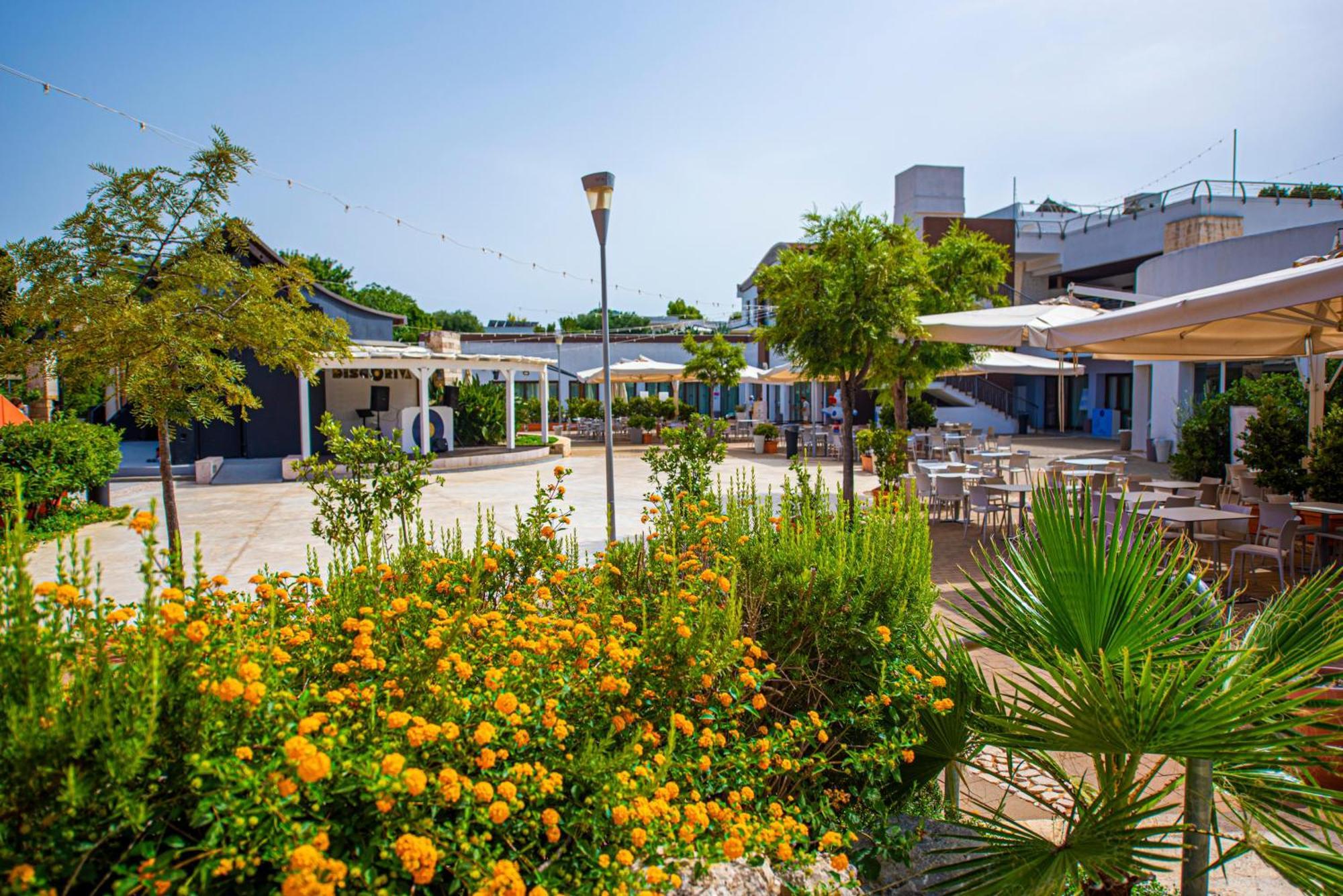 Riva Marina Resort - Cdshotels กาโรวิญโญ ภายนอก รูปภาพ