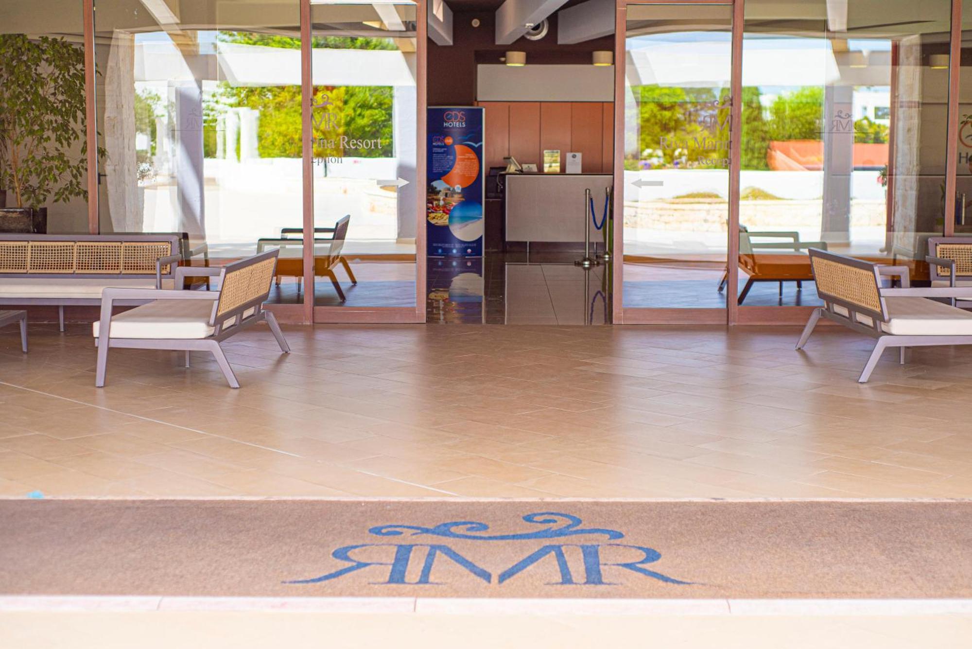 Riva Marina Resort - Cdshotels กาโรวิญโญ ภายนอก รูปภาพ