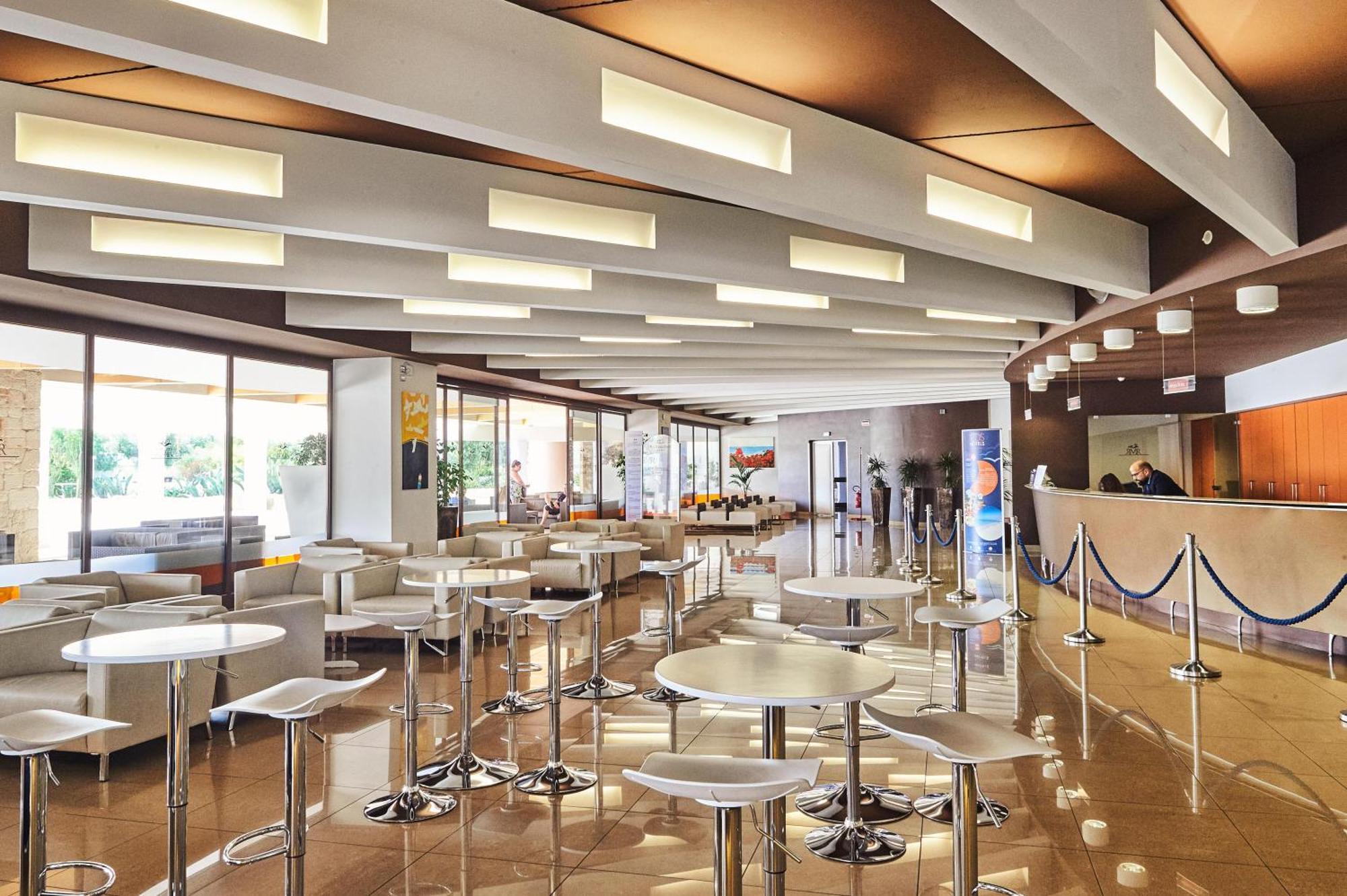Riva Marina Resort - Cdshotels กาโรวิญโญ ภายนอก รูปภาพ